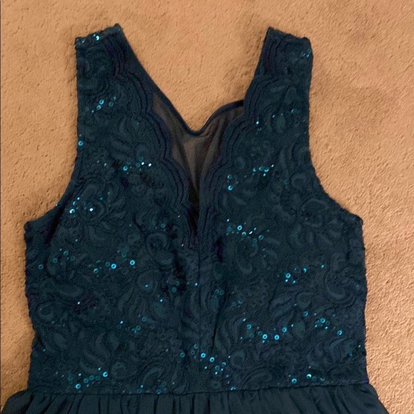 ***NWT*** SPEECHLESS EMERALD GREEN SEQUIN LACE FIT & FLARE FORMAL DRESS - Picture 4 of 14